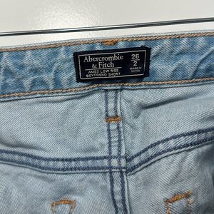 Abercrombie & Fitch Ames Low Rise Boyfriend Short